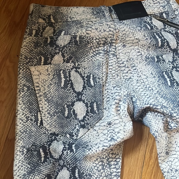 Snake size pattern 30in waist pantS - Picture 7 of 7